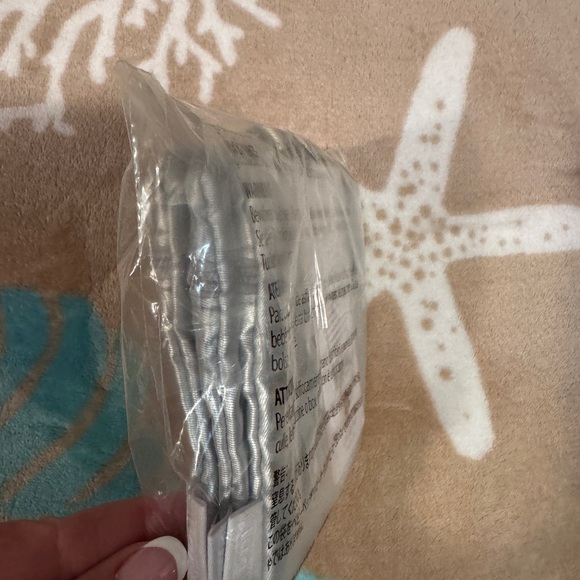 Lug Metallic Silver Zippered Pouch Trio NEW!! - Picture 5 of 6